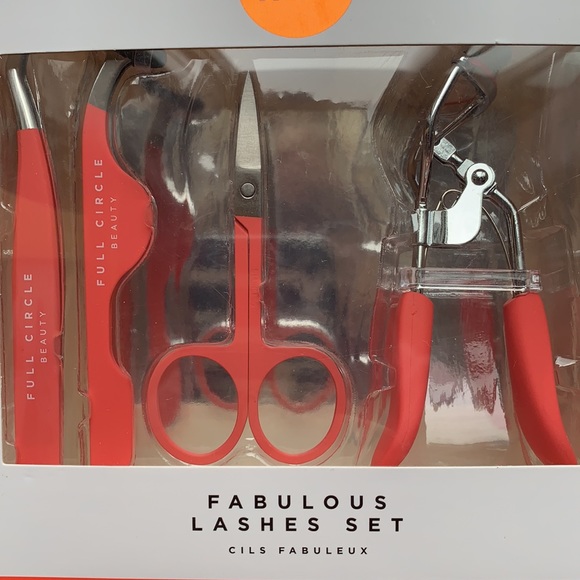 Lashes set 💕 - Picture 3 of 4